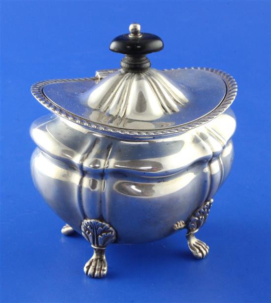 An Edwardian silver tea caddy, gross 7.5 oz.
